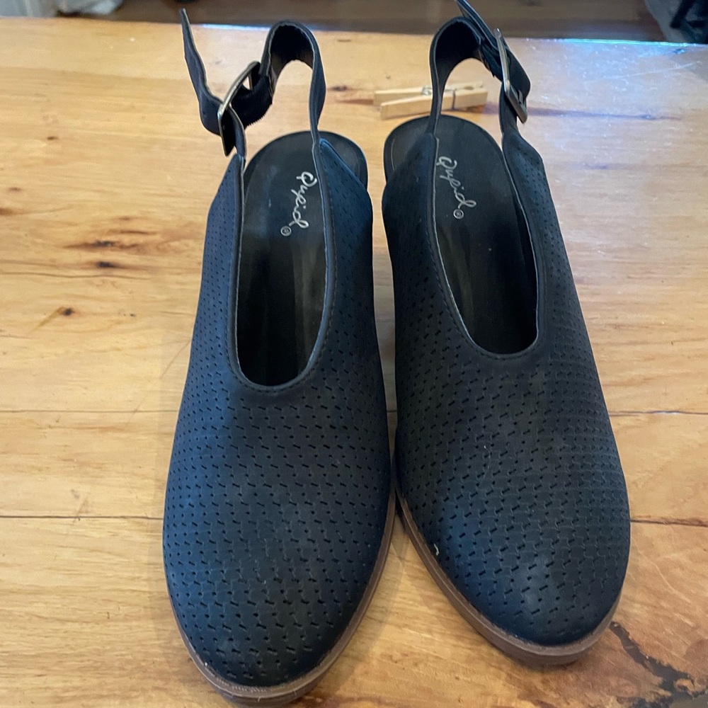 Chic Black Perforated Women's Shoes
